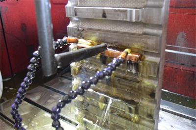 數(shù)控火花機(jī)放電加工過(guò)程